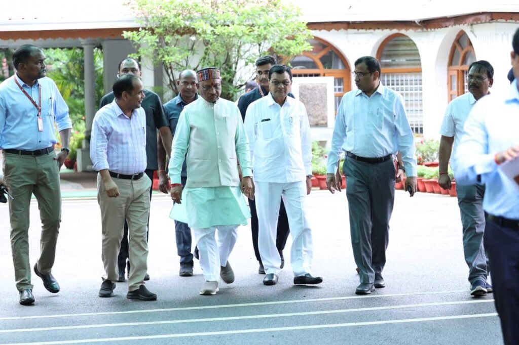 1720092360 e62fe148a963b394f60a3862201077670081201