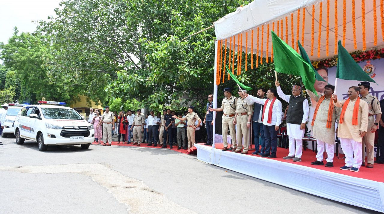 सड़क दुर्घटनाओं में कमी लाना सर्वाेच्च प्राथमिकता, हाईटेक सिस्टम का अधिकाधिक उपयोग कर दुरुस्त करेंगे ट्रैफिक व्यवस्था<br> 1 1720768069 3d16aeb4cf5586a94c76