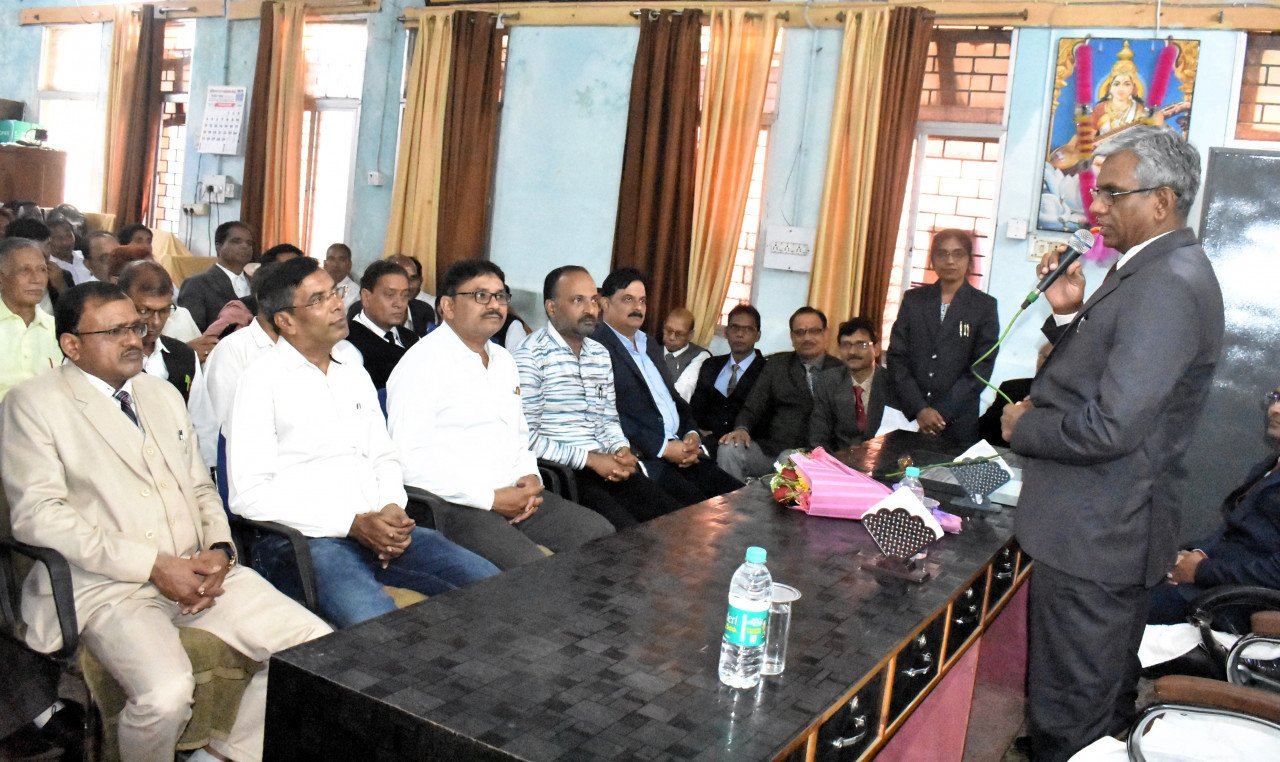 बालोद जिले में नेशनल लोक अदालत सफलतापूर्वक संपन्न : उच्च न्यायालय के न्यायाधीश पार्थ प्रतीम साहू हुए शामिल 1 1720883441 68348d3e39fd4e255185 1