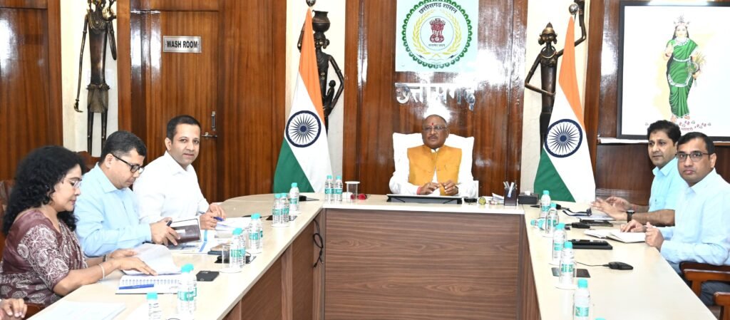 CM विष्णु देव साय आज अपने निवास कार्यालय में शिक्षा विभाग के कार्यों की कर रहे हैं समीक्षा 1 50790f84 3d09 4611 a98e 789bce79ea23 1024x449 1
