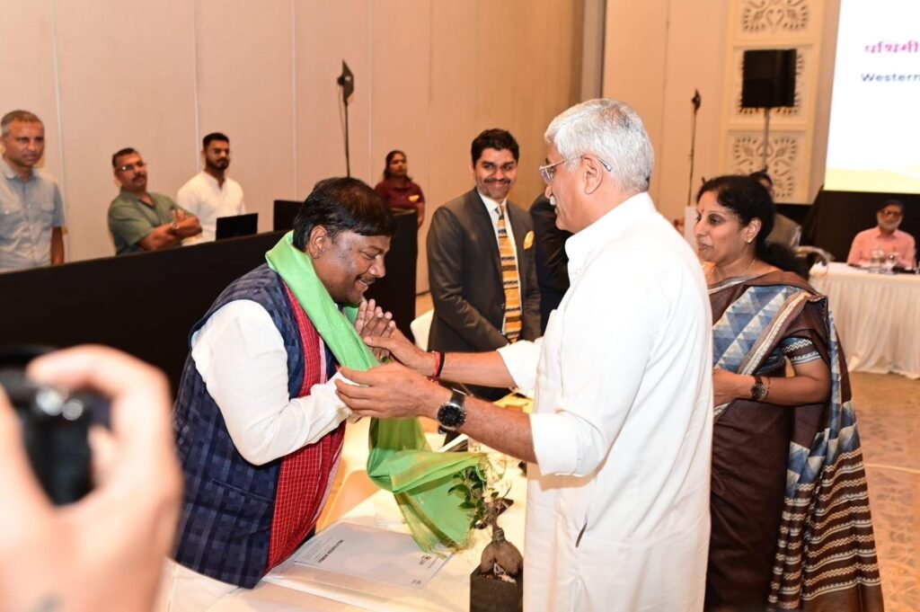 पर्यटन मंत्रियों का सम्मेलन में शामिल हुए मंत्री केदार कश्यप : राज्य की आगामी 5 वर्षों की योजनाओं से कराया अवगत, पर्यटन के विकास के लिए केंद्र से संसाधन एवं समर्थन की मांग की 3 1000651182