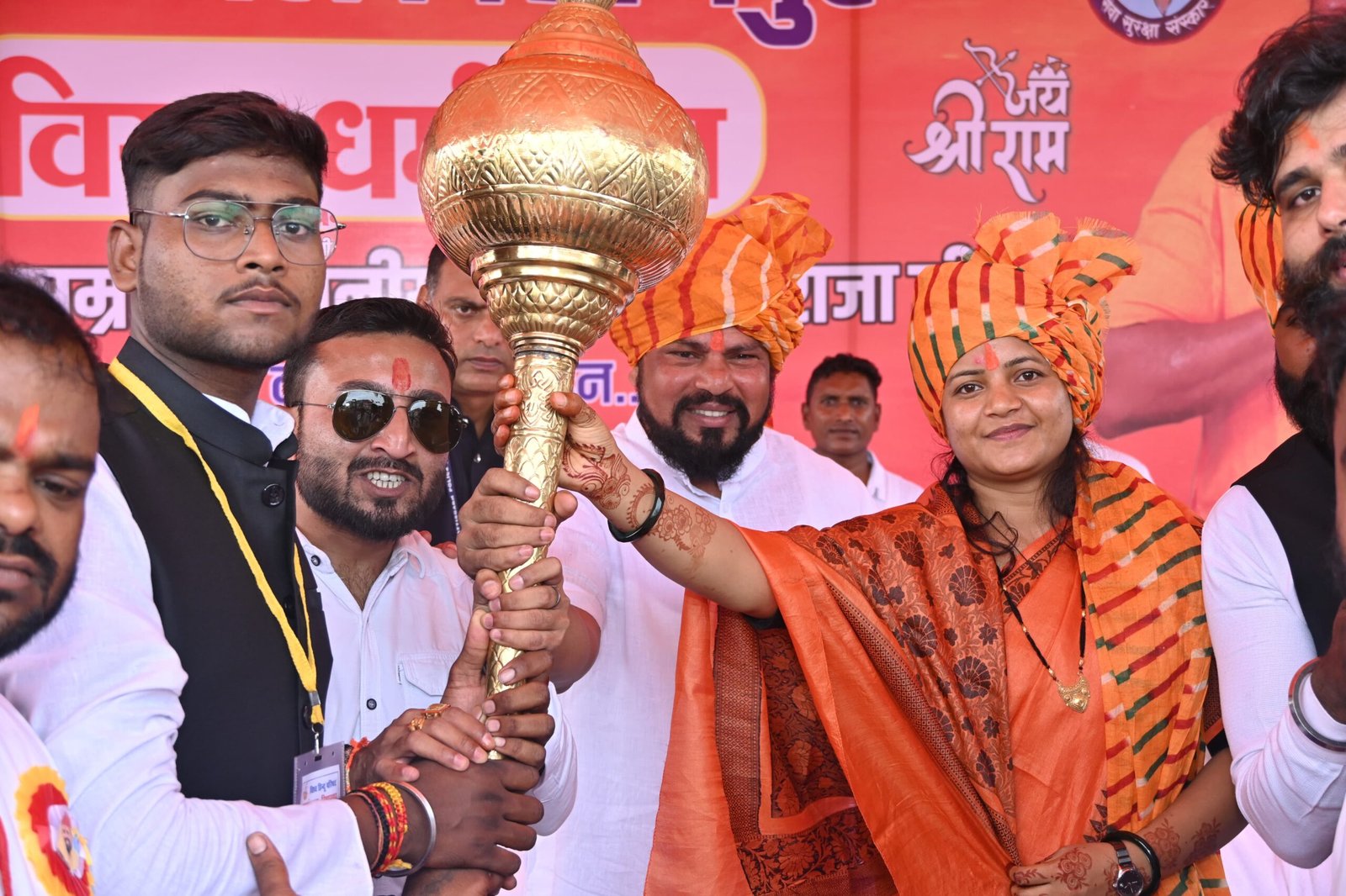 बिश्रामपुर में आयोजित भव्य कांवड़ यात्रा एवं धर्मसभा में शामिल हुई मंत्री लक्ष्मी राजवाड़े एवं विधायक टाइगर राजा सिंह 1 IMG 20240813 WA0028 1 scaled