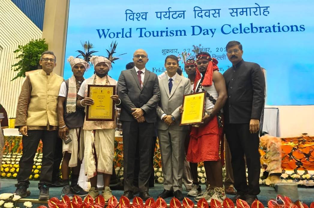 *विश्व पर्यटन दिवस पर बस्तर के चित्रकोट और ढूढमारस गांवों को सामुदायिक और एडवेंचर पर्यटन में उत्कृष्ट प्रदर्शन के लिए मिला विशेष राष्ट्रीय सम्मान, मुख्यमंत्री विष्णुदेव साय ने दी बधाई* 1 IMG 20240927 WA0059