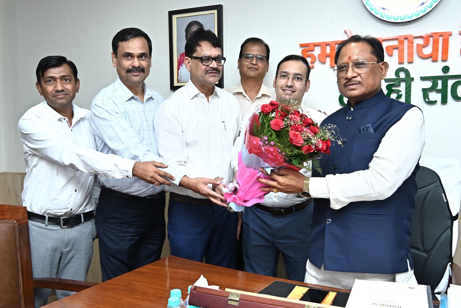 मुख्यमंत्री का राज्य प्रशासनिक सेवा के पदोन्नत अधिकारियों ने जताया आभार 1 IMG 20241104 WA0040 scaled