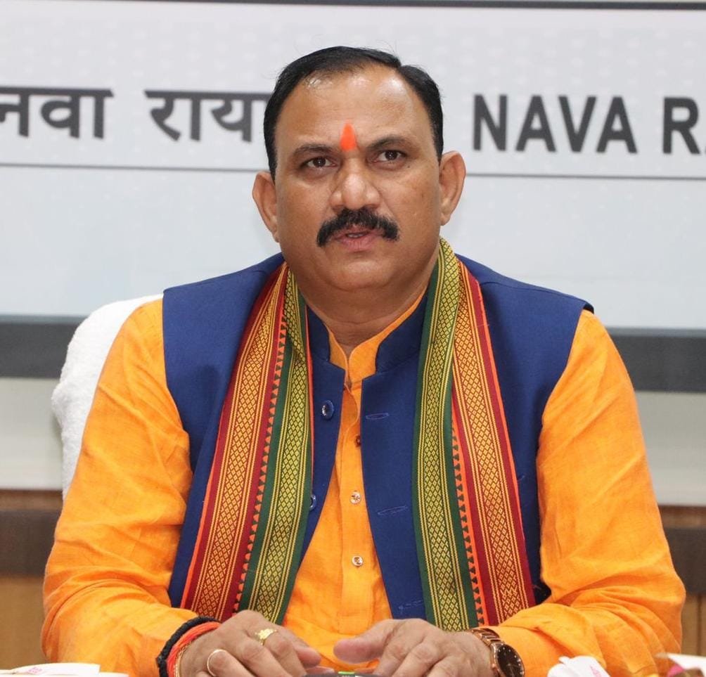 CM विष्णुदेव साय के निर्देश पर शासकीय मेडिकल कालेजों में वित्तीय सुधारों की दिशा में बड़ा कदम : स्थानीय स्तर पर बड़े निर्णय ले सकेंगी स्वशासी सोसाइटियां, प्रबंधकारिणी समिति को 2 करोड़ रूपए तक के अनुमोदन का मिला अधिकार 1 IMG 20241204 WA0005