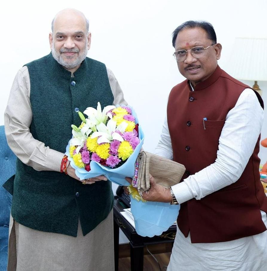 दिल्ली में मुख्यमंत्री विष्णुदेव साय की केंद्रीय गृह मंत्री अमित शाह से अहम मुलाक़ात : बस्तर ओलंपिक और पुलिस अवार्ड कार्यक्रम में शामिल होने का निमंत्रण, नक्सल विरोधी अभियान और विकास कार्यों पर विस्तृत चर्चा 1 IMG 20241205 WA0004