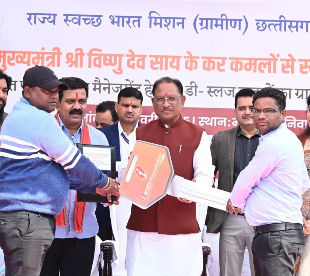 स्वच्छ भारत मिशन के तहत मुख्यमंत्री विष्णुदेव साय ने 10 डी-स्लज वाहनों को रवाना किया, बोले -"छत्तीसगढ़ ओडीएफ प्लस मॉडल राज्य बनने की ओर अग्रसर" 2 1001157013