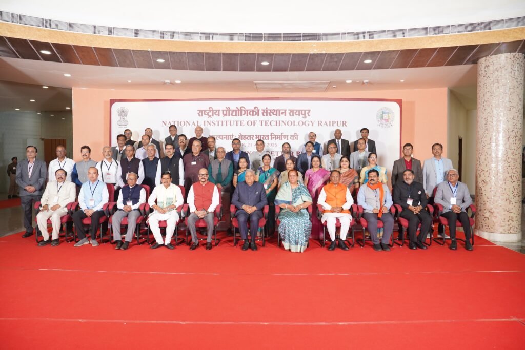 Vice President Dhankhar Inspires Youth at NIT Raipur, Emphasizes Innovation and Unity for a "Viksit Bharat" 2 1001194244