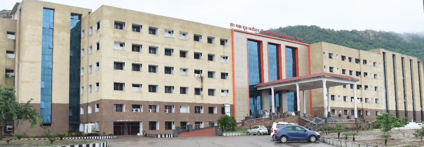 मुख्यमंत्री विष्णुदेव साय की पहल पर नए साल में रायगढ़ मेडिकल कालेज में स्वास्थ्य सुविधाओं का हुआ विस्तार: आयुष्मान योजना कक्ष का उद्घाटन, मरीजों को मिलेगी अब और भी बेहतर उपचार की सुविधा 1 IMG 20250101 WA0031