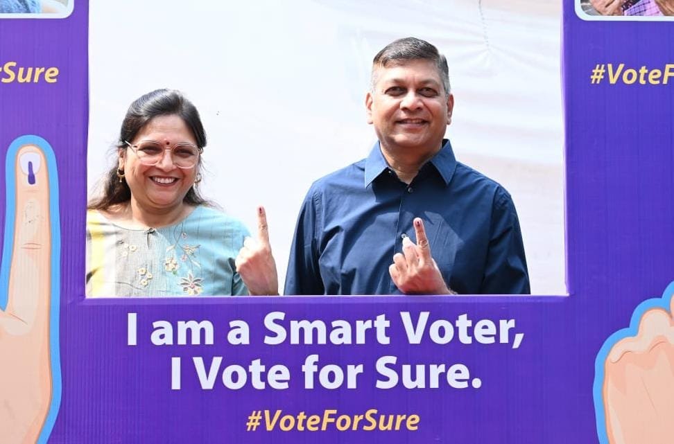 Urban Body Elections 2025: Chief Secretary Amitabh Jain Exercises Voting Right, Urges Citizens to Strengthen Democracy
<br> 1 IMG 20250211 WA00251