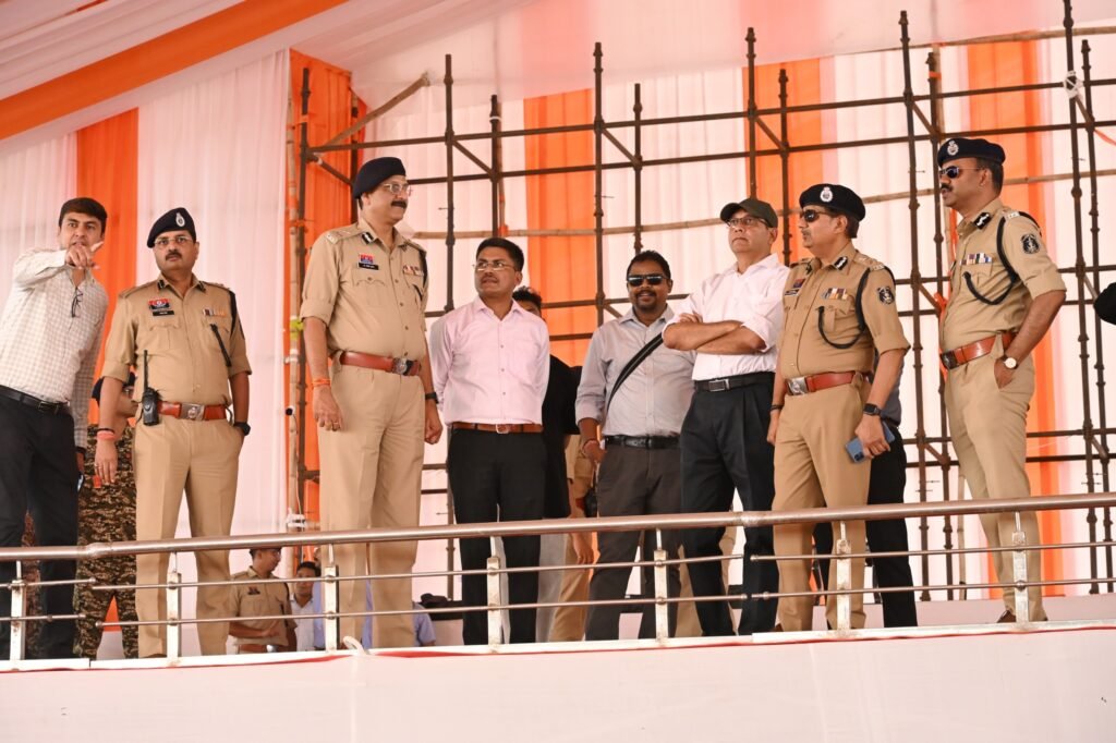 प्रधानमंत्री छत्तीसगढ़ में 33,700 करोड़ रुपये से अधिक की विकास परियोजनाओं का करेंगे शुभारंभ: बिजली, सड़क, रेल, शिक्षा और आवास क्षेत्रों को मिलेगी बड़ी सौगात, पीएम श्री स्कूलों से बच्चों को मिलेगी बेहतर शिक्षा, लाखों ग्रामीण परिवारों को मिलेगा अपना घर 2 1001435404