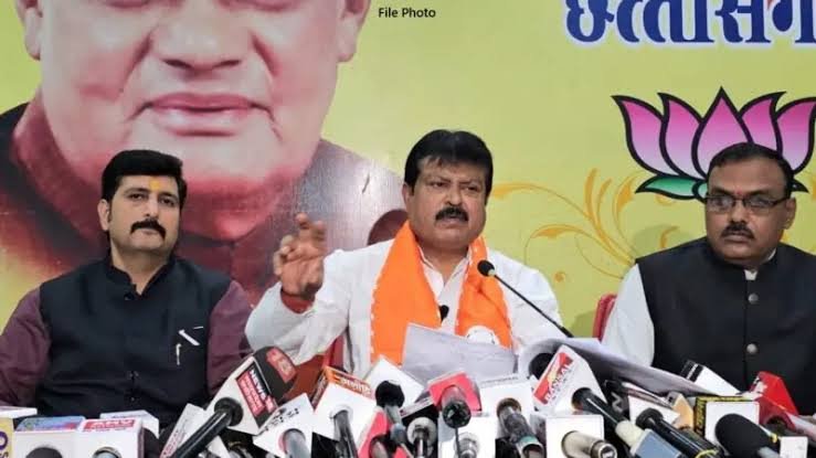 भाजपा प्रदेश महामंत्री संजय श्रीवास्तव का बघेल की प्रेस कॉन्फ्रेंस पर करारा पलटवार, बोले -"अगर नीयत साफ थी तो बघेल ने अपने कार्यकाल में महादेव सट्टा मामला सीबीआई को क्यों नहीं सौंपा?" 1 images 19 27
