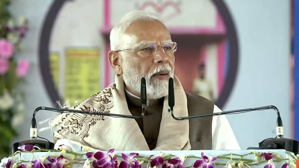 PM Modi in Bilaspur: Congress Plagued by Scams, Promises Gas Supply via Pipelines 1 modi 01