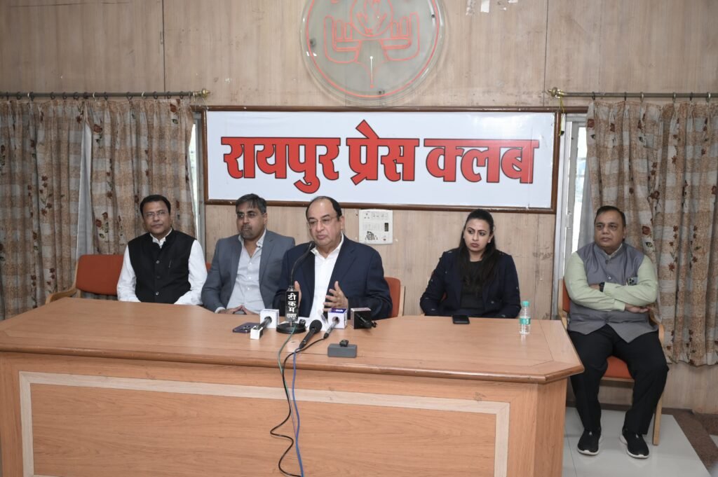 देश के सबसे बड़े पोल्ट्री कॉन्क्लेव का रायपुर में हुआ आगाज, गांवों के सरपंचों ने आईबी ग्रुप से रखी फार्म स्थापना की मांग 2 1001473666