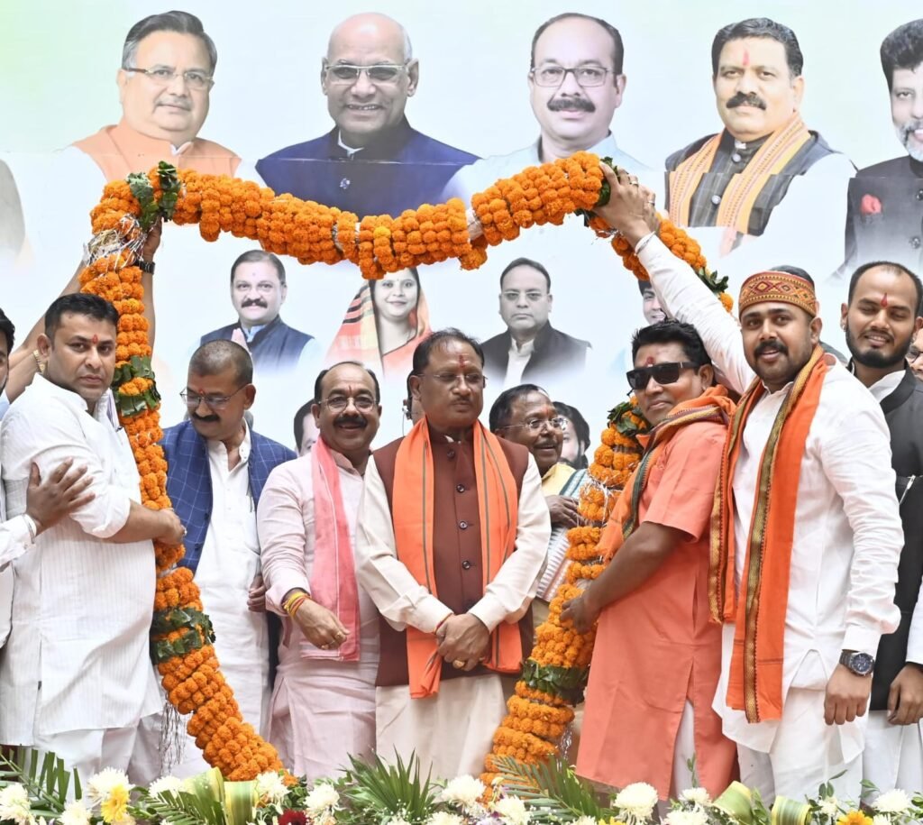 छत्तीसगढ़ के किसानों को बड़ी सौगात: रायपुर एयरपोर्ट से इंटरनेशनल कार्गो सेवा जल्द शुरू – मुख्यमंत्री विष्णु देव साय ने किए बड़े ऐलान, मिलेट्स-ऑर्गेनिक खेती, सौर पंप और आवास योजना पर फोकस 2 1001492657