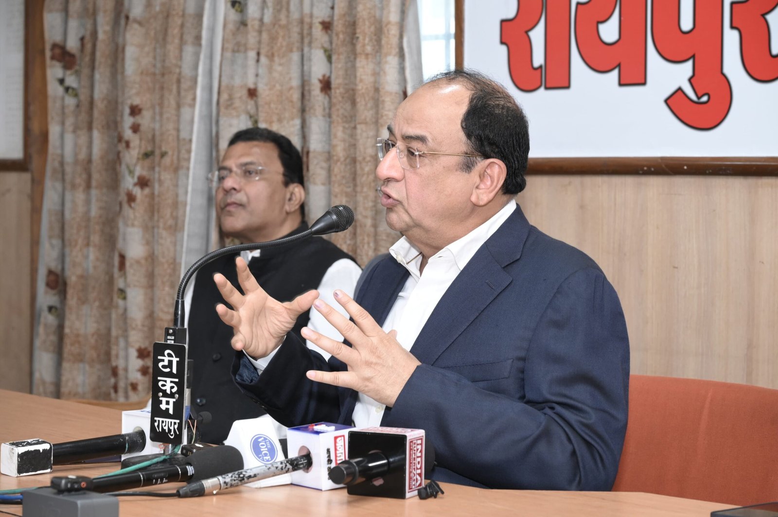 देश के सबसे बड़े पोल्ट्री कॉन्क्लेव का रायपुर में हुआ आगाज, गांवों के सरपंचों ने आईबी ग्रुप से रखी फार्म स्थापना की मांग 1 IMG 20250407 WA0064 scaled