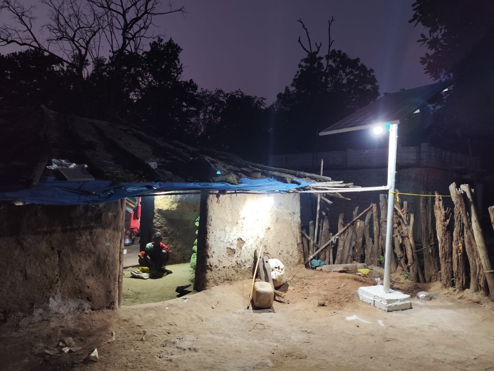 सौर ऊर्जा से रोशन हुए 25 बैगा परिवारों के आशियाने: प्रधानमंत्री जनमन योजना से बदली जनजातीय गांव की तस्वीर 1 IMG 20250410 WA0046