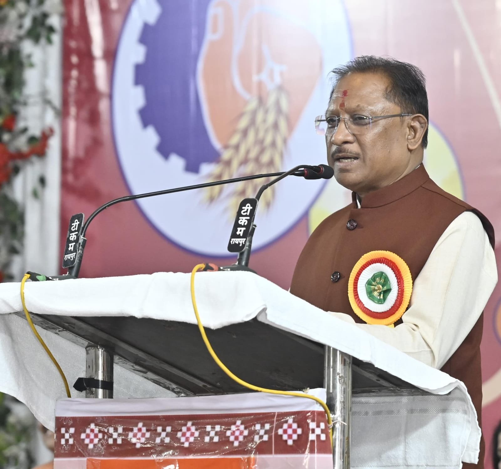 रायपुर में जुटे 21 राज्यों के श्रमवीर: मुख्यमंत्री विष्णु देव साय ने दिया बड़ा संदेश – श्रमिकों का होगा सम्मान, ऊर्जा क्षेत्र में आएंगे 3.5 लाख करोड़ के निवेश, हर घर को मिलेगी मुफ्त बिजली 1 IMG 20250412 WA0032