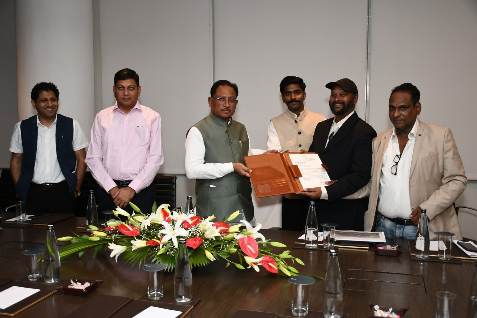 छत्तीसगढ़ में सात सितारा हॉस्पिटैलिटी परियोजनाओं में औरिया ग्रुप की रुचि, मुख्यमंत्री से की निवेश पर चर्चा 1 IMG 20250424 WA0002 scaled