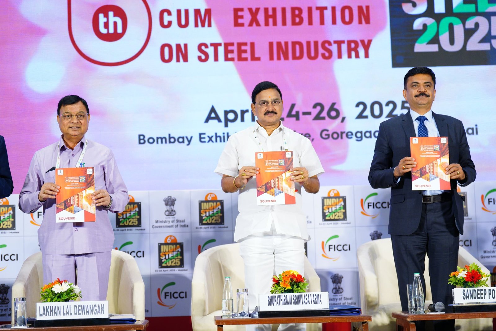 छत्तीसगढ़ के उद्योग मंत्री ने मुंबई में आयोजित 'इंडिया स्टील 2025' सम्मेलन में लिया भाग, बोले - "देश को इस्पात उत्पादन का वैश्विक केन्द्र बनाने में अग्रणी भूमिका निभाएगा छत्तीसगढ़" 1 IMG 20250424 WA0023
