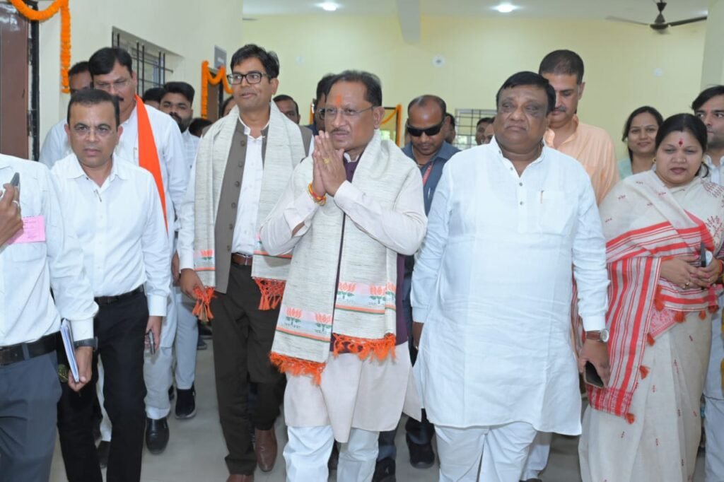 CM विष्णुदेव साय ने जांजगीर को दी 4.21 करोड़ की सौगात : 142 साल पुरानी तहसील इमारत की जगह अब हाईटेक भवन, 54 गांवों के लोगों को मिलेगा त्वरित राजस्व समाधान 2 1001582119