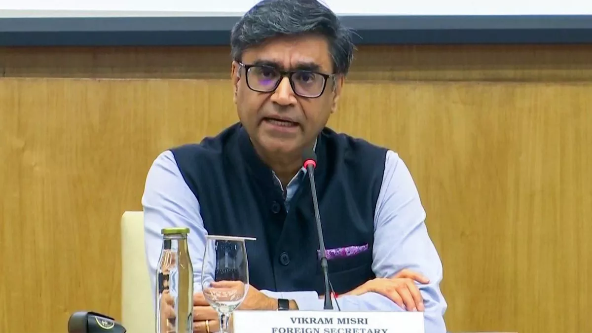 भारत-पाकिस्तान के बीच जंग टली : ट्रम्प की मध्यस्थता से रातभर चली बातचीत के बाद सीजफायर पर सहमति, पाकिस्तान के 10 ठिकानों पर हमले के बाद मचा था हड़कंप 1 10 05 2025 vikram misri 23935016