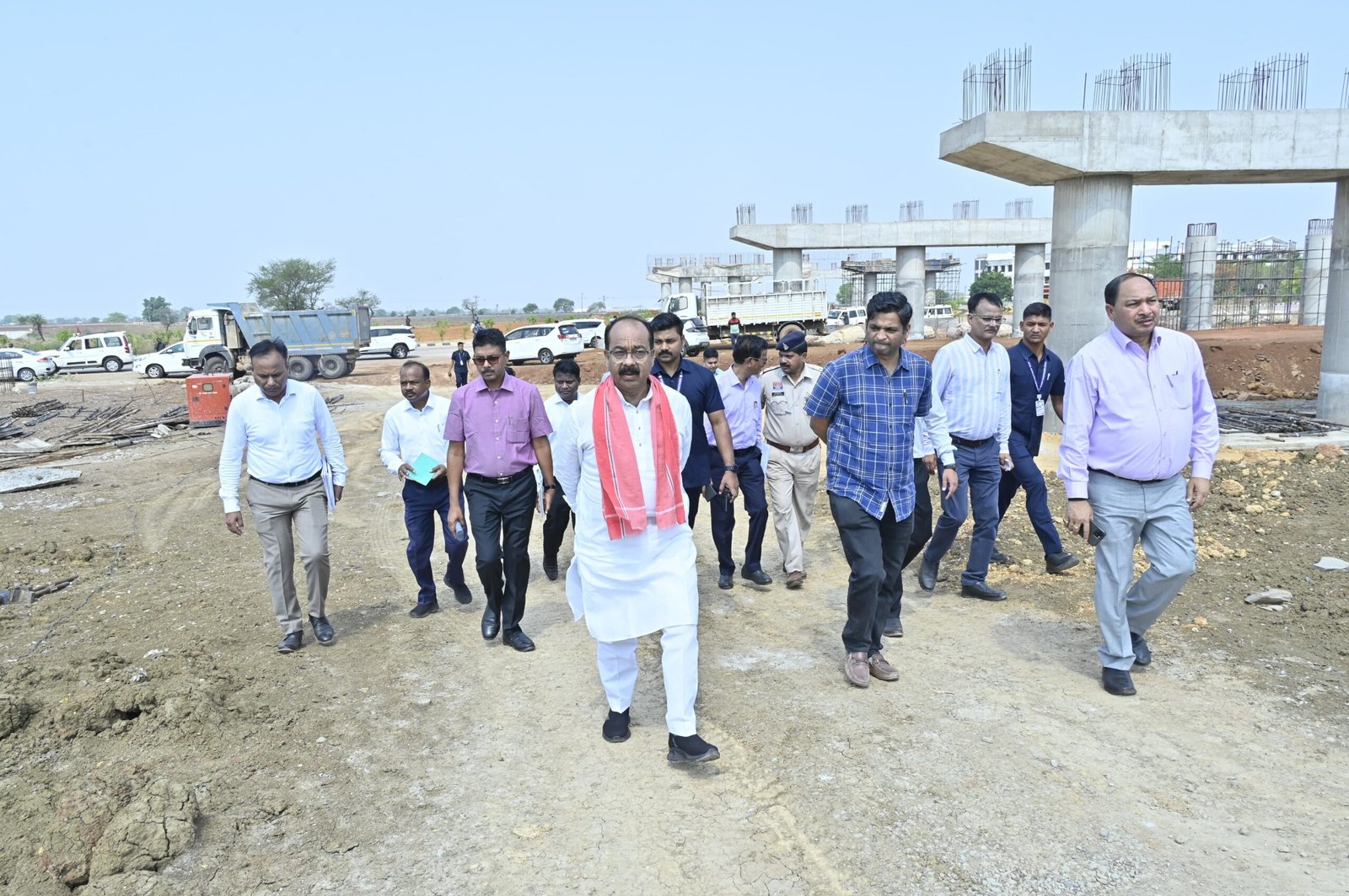 रायपुर-विशाखापट्टनम एक्सप्रेसवे पर डिप्टी सीएम का औचक निरीक्षण, बोले– जल्द पूरा होगा काम, छत्तीसगढ़ को मिलेगा बड़ा फायदा 1 IMG 20250503 WA0024 scaled