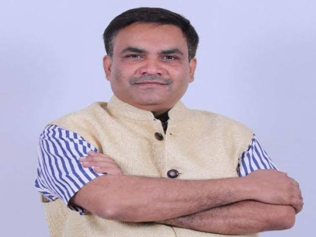'सिंदूर का धंधा' कहकर सेना का अपमान : ममता बनर्जी पर सलीम राज का वार, माफी नहीं तो जनता देगी जवाब 1 images 17 14