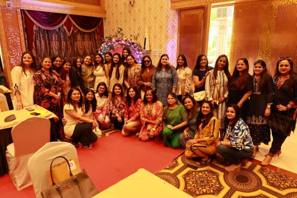 रायपुर: रोटरी क्लब रायपुर ऐलिगेंस ने आयोजित की पारंपरिक बंदनवार निर्माण कार्यशाला, महिलाओं ने दिखाया रचनात्मक हुनर 2 1001866393