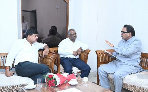 रायपुर रेलवे सुविधाओं को लेकर राजेश मूणत हुए सक्रिय : महाप्रबंधक से की मुलाकात, सौंपा 11 सूत्रीय ज्ञापन 1 1133