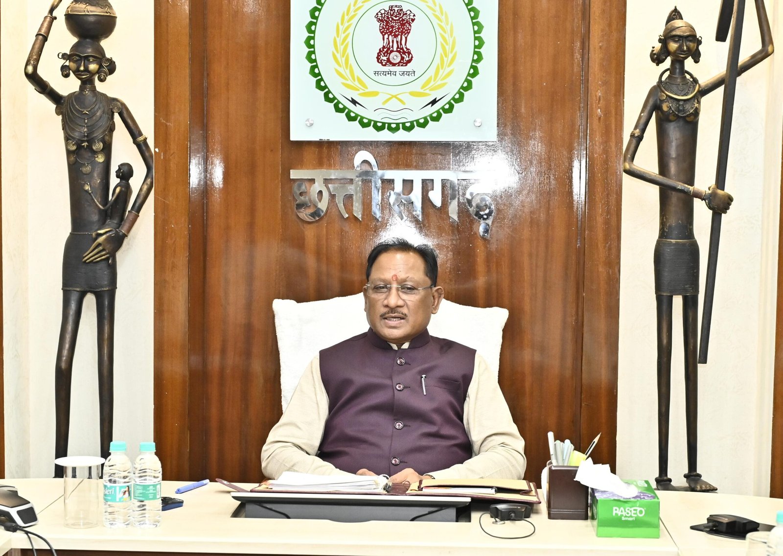 छत्तीसगढ़ मंत्रिपरिषद की बैठक में लिए गए कई अहम फैसले: जनजातीय छात्रवृत्ति, मुफ्त सोलर योजना, बाघ संरक्षण और नए ट्रस्ट का गठन, देखें सभी निर्णय... 1 IMG 20250618 WA0008 scaled
