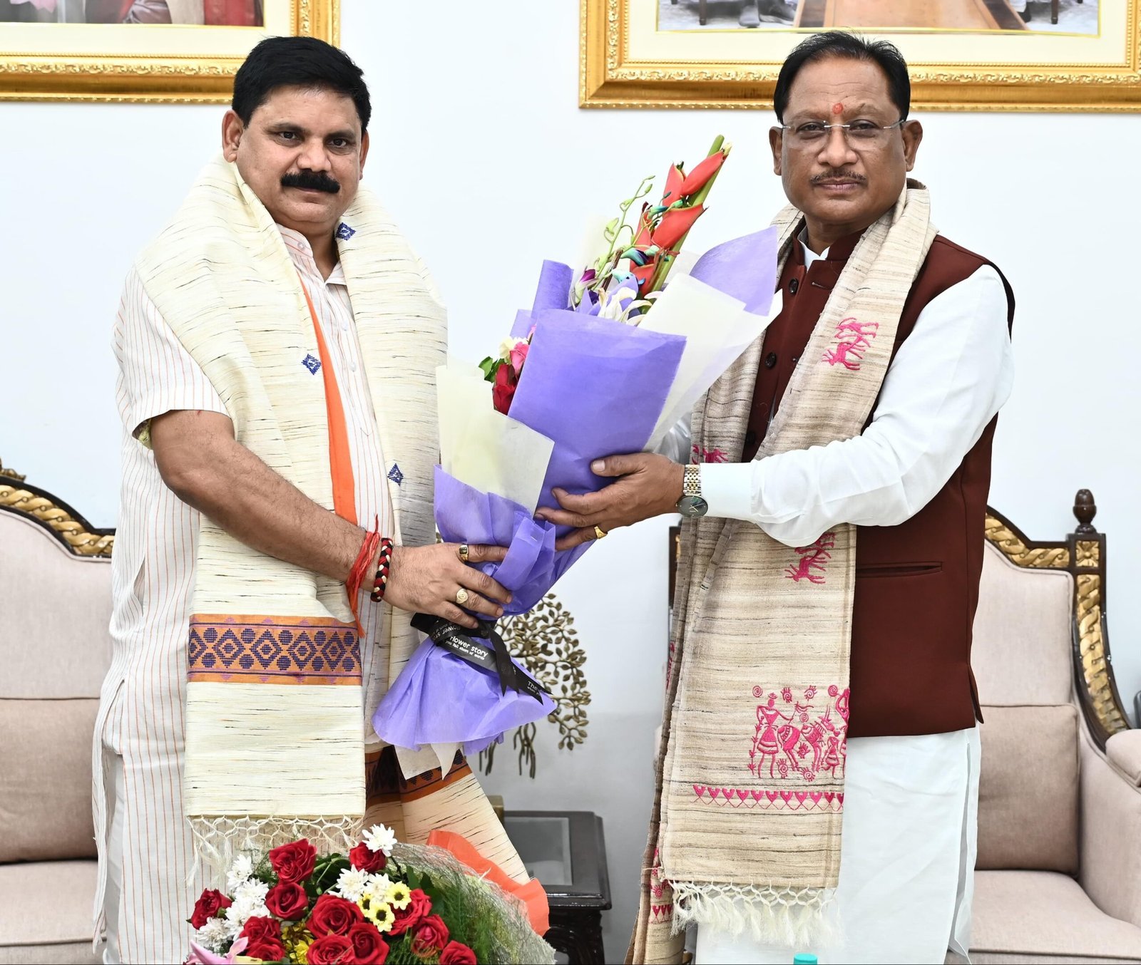मुख्यमंत्री विष्णु देव साय से केन्द्रीय कोयला एवं खान राज्य मंत्री सतीश चन्द्र दुबे ने की सौजन्य मुलाकात 1 IMG 20250630 WA0014 scaled