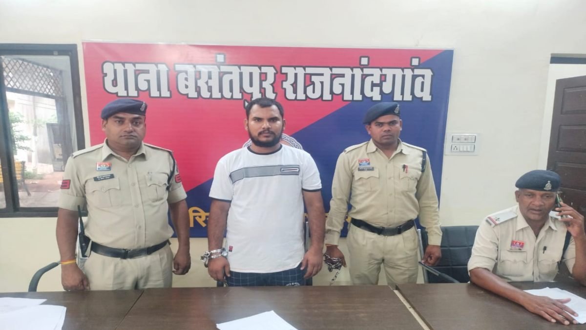 मोहड़ गोलीकांड में बड़ी कार्रवाई: मुख्य आरोपी अतुल सिंह तोमर ग्वालियर से गिरफ्तार, अब तक 4 आरोपी पहुंचे जेल 1 image 24 12