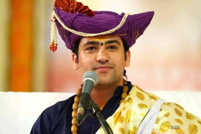बिलासपुर पहुंचे धीरेंद्र शास्त्री : बोले- बस्तर में सबसे बड़ा धर्मांतरण खतरा, जशपुर में चर्च के सामने करेंगे कथा, छत्तीसगढ़ में पदयात्रा का ऐलान 1 images 27 13