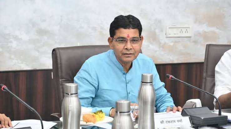 राजस्व मंत्री टंक राम वर्मा कल लेंगे बड़ी समीक्षा बैठक: डिजिटल क्रॉप सर्वे से लेकर आपदा प्रबंधन और भू-अर्जन तक हर पहलू पर होगी सख्त नजर 1 images 27 9 2
