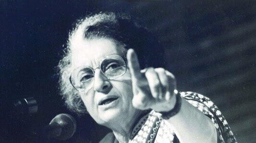 Emergency 1975 @50 Years: जब इंदिरा गांधी के फैसलों ने लोकतंत्र को किया था कैद, तुर्कमान गेट बना था अत्याचार का गवाह – गोलीबारी, जबरन नसबंदी और उजड़े हजारों सपने 1 indira gandhi 1750744976611 1750744990076