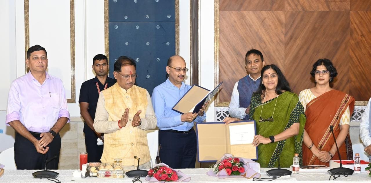 "मिशन कर्मयोगी से बदलेगा छत्तीसगढ़ का प्रशासनिक चेहरा – केंद्र और राज्य के बीच हुआ ऐतिहासिक एमओयू, सीएम साय ने गिनाई बड़ी योजनाएं 1 IMG 20250729 WA0001