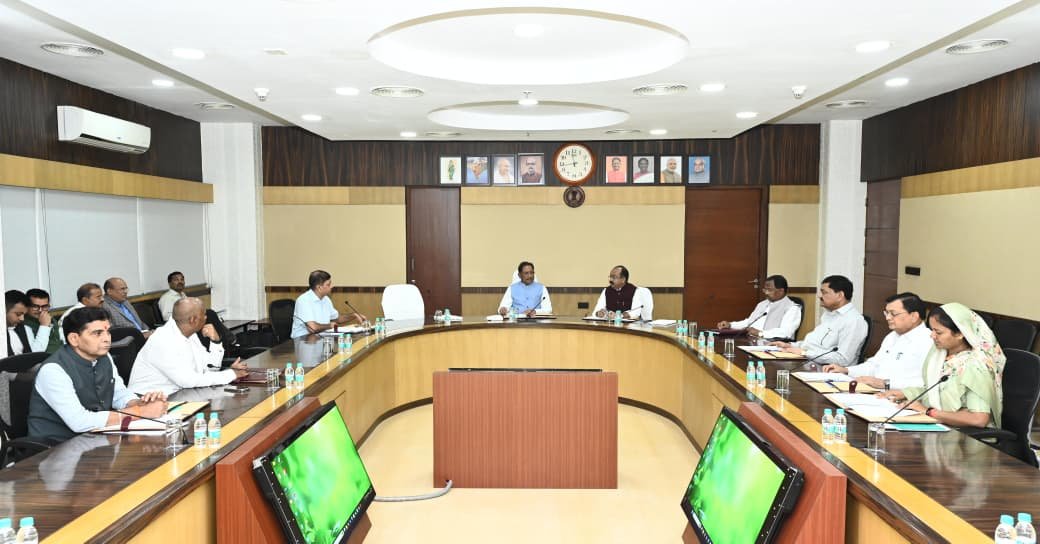छत्तीसगढ़ मंत्रिपरिषद की बैठक में लिए गए अहम फैसले : रेत नियमों में बड़ा बदलाव, नवा रायपुर में बनेगी अंतरराष्ट्रीय क्रिकेट अकादमी, देखें सभी निर्णय... 1 IMG 20250730 WA0023