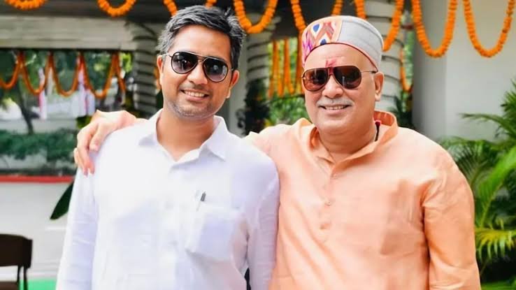 ED की भूपेश बघेल के घर दबिश पर मचा बवाल: बेटे चैतन्य बघेल को जन्मदिन के दिन लिया हिरासत में, भिलाई निवास की सुरक्षा बढ़ी, कांग्रेसियों का हंगामा शुरू 1 images 4 28