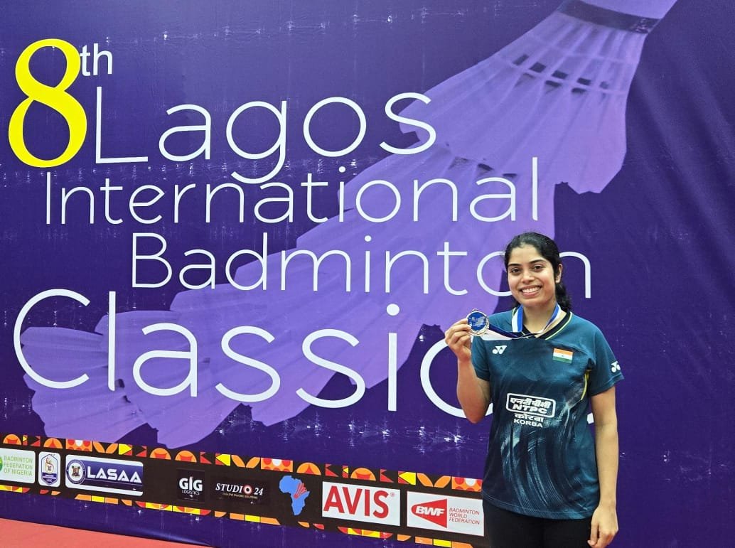 लागोस बैड्मिंटन क्लासिक: Aakarshi कश्यप का धमाकेदार प्रदर्शन, फाइनल में हार के बाद भी जीता रजत पदक 1 IMG 20250830 WA0057
