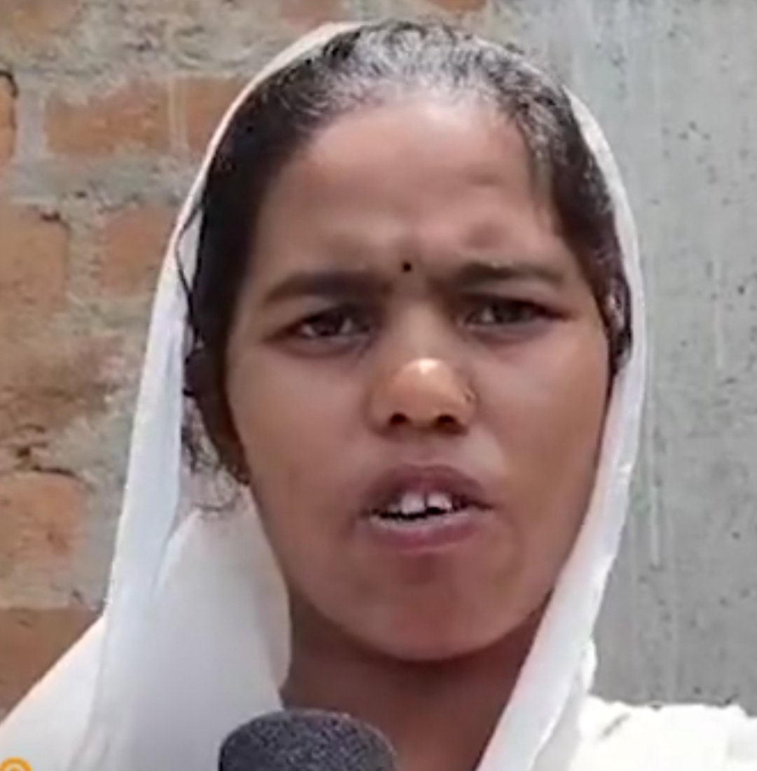 दुर्ग रेलवे स्टेशन पर ननों की गिरफ्तारी मामले में नया मोड़, आदिवासी युवती ने तोड़ी चुप्पी – बोली “नन पर झूठा आरोप, जबरन कराया गया बयान” 1 IMG 20250801 140621