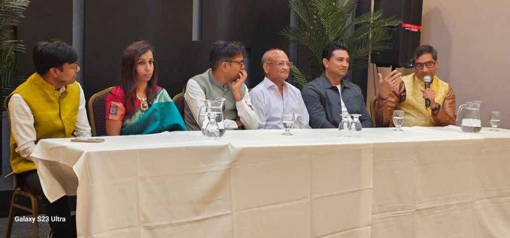 अमेरिका में छत्तीसगढ़ की धमक : वित्त मंत्री ओपी चौधरी ने शिकागो में NRI समुदाय के साथ किया संवाद, राज्य की प्रगति में भागीदारी का दिया संदेश 1 WhatsApp Image 2025 08 03 at 6.39.28 PM 1024x478 1