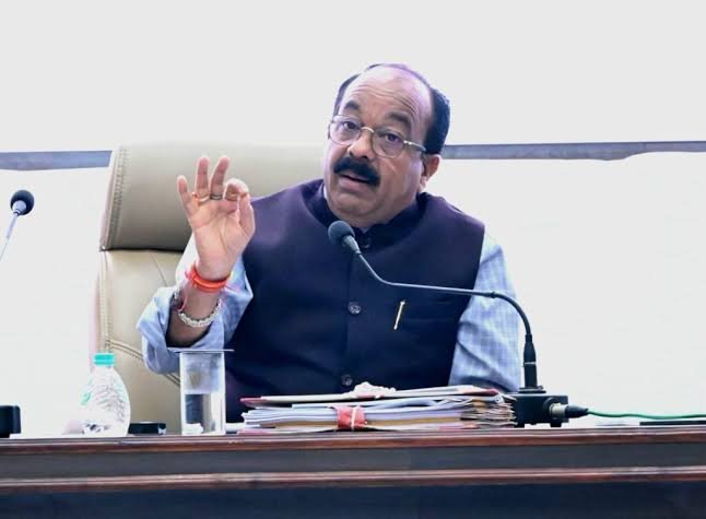 अरुण साव का एक्शन मोड : बोले- योजनाओं में लाएं रफ्तार, स्वच्छता-सौंदर्यीकरण में न हो कोई कोताही, अधिकारियों को दिए सख्त निर्देश 1 images 6 1