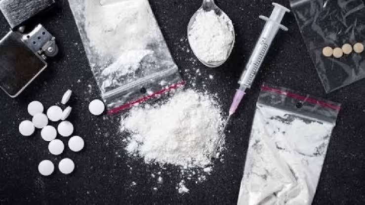 Raipur Drug Racket Exposed : पाकिस्तान से आया नशे का जहर, 350 अकाउंट फ्रीज और 1 करोड़ की हेरोइन बरामद 1 images 7 9