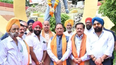 रायपुर में अमर शहीद भगत सिंह जयंती: मुख्यमंत्री विष्णु देव साय ने माल्यार्पण कर किया नमन 2 IMG 20250928 WA0100