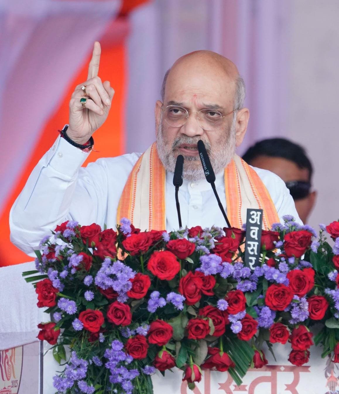 जगदलपुर से अमित शाह का बड़ा ऐलान – 31 मार्च 2026 तक नक्सलवाद का सफाया, सरेंडर करने वालों के गांव को मिलेगा 1 करोड़, बस्तर ओलंपिक और दशहरा बनेगा वैश्विक आकर्षण, हर घर पहुंचेगा विकास, आदिवासी संस्कृति को मिलेगा सम्मान और स्वदेशी से भारत बनेगा विश्व की सर्वोच्च आर्थिक शक्ति 1 IMG 20251004 WA0049