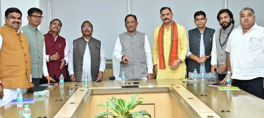 छत्तीसगढ़ में CM विष्णु देव साय की पहल: 1.98 लाख छात्रों के खाते में 84.66 करोड़ रुपये ऑनलाइन शिष्यवृत्ति और छात्रवृत्ति, तकनीकी और प्रोफेशनल कोर्स के छात्र भी अब सीधे बैंक में पाएंगे राशि 1 IMG 20251010 WA0047