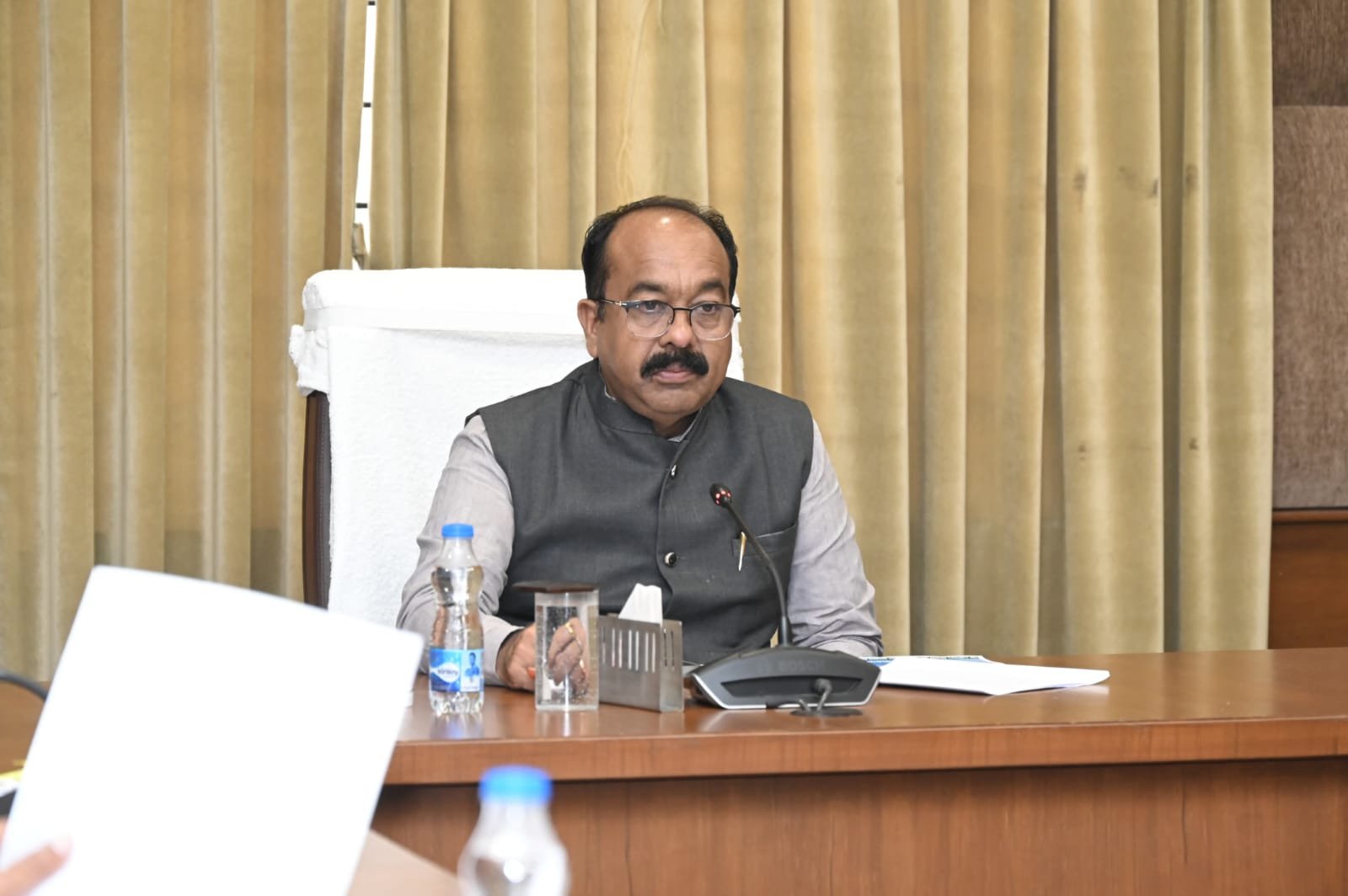 बस्तर ओलंपिक-2025: उप मुख्यमंत्री अरुण साव ने तैयारियों की समीक्षा, विकासखंड स्तर तक व्यवस्थित आयोजन का दिया निर्देश, 2.72 लाख खिलाड़ियों का पंजीयन जारी 1 IMG 20251014 WA0057