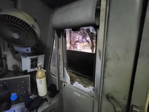 कोरबा में मालगाड़ी पर पथराव : लोको पायलट घायल… बालको रूट पर जाने से ड्राइवरों ने किया इनकार! 1 fa9d36e6 35cc 4b9a baa7 319f3822c76b 1761544563463