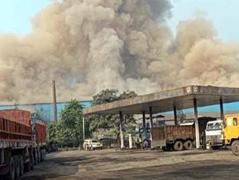 रायगढ़ में फैक्ट्री हादसा: NRVS प्लांट में फार्नेस ब्लास्ट, 3 मजदूर झुलसे 1 images 14 29